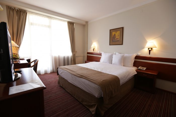 Metropol Rooms & Suites